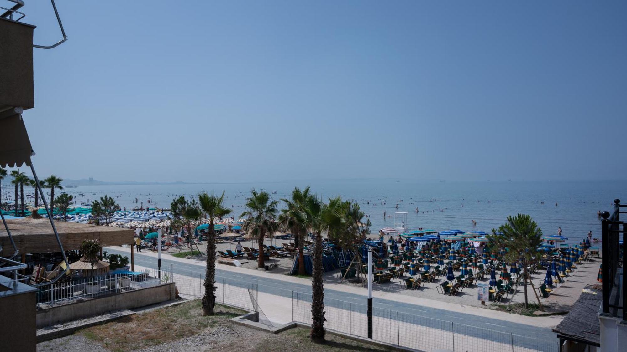 Hotel Saly Durres Exterior photo