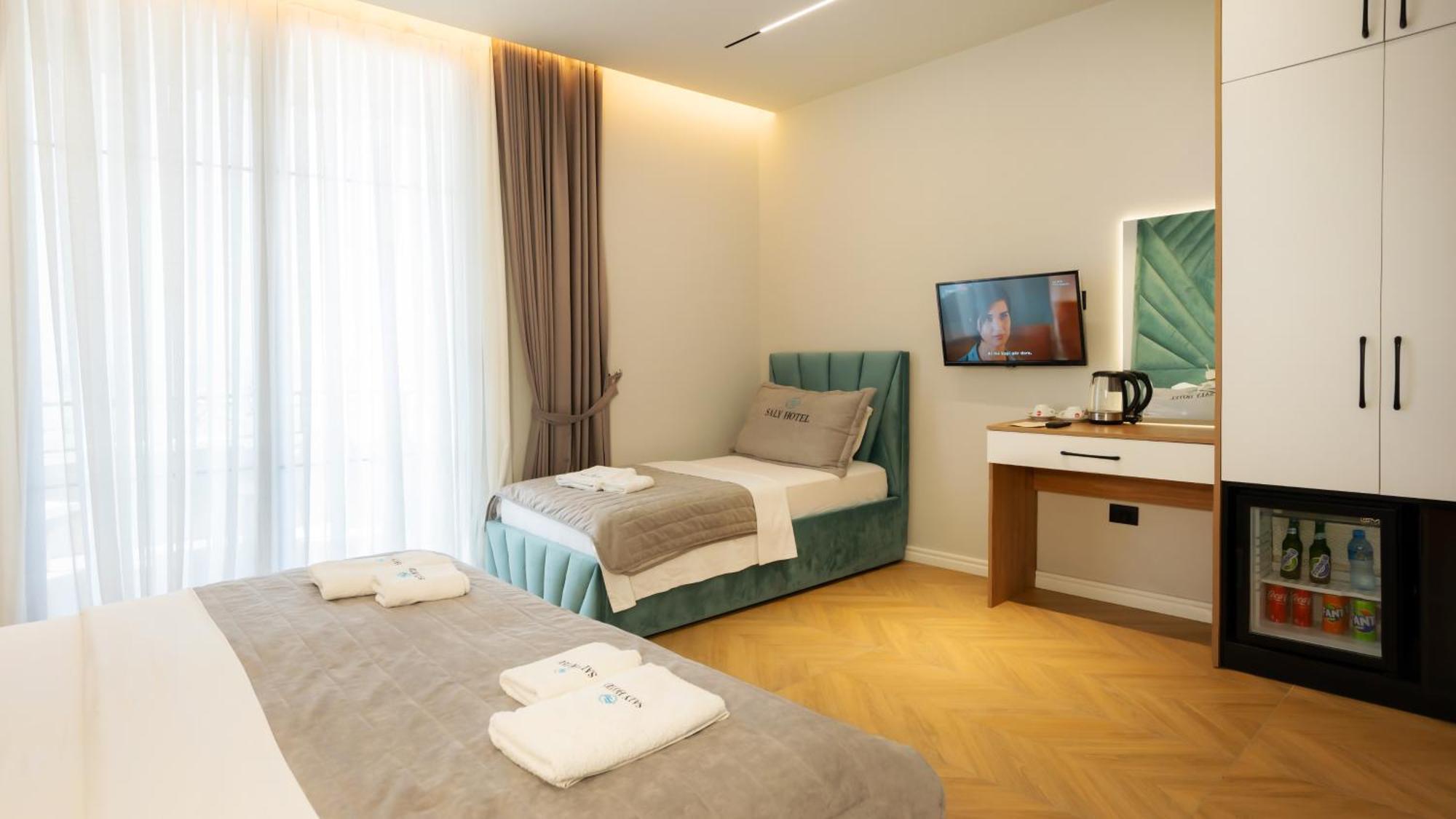 Hotel Saly Durres Exterior photo